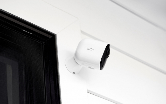 Беспроводная камера видеонаблюдения Arlo Ultra с поддержкой 4K поступила в глобальную продажу