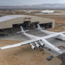 Stratolaunch: самый большой самолёт в мире совершил первый полёт