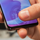 Насколько ультразвуковой сканер отпечатка пальца в Samsung Galaxy S10 устойчив к повреждениям?